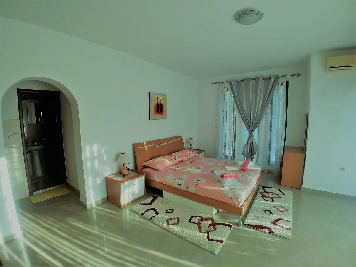 Studios M Ούλτσιν Εξωτερικό φωτογραφία